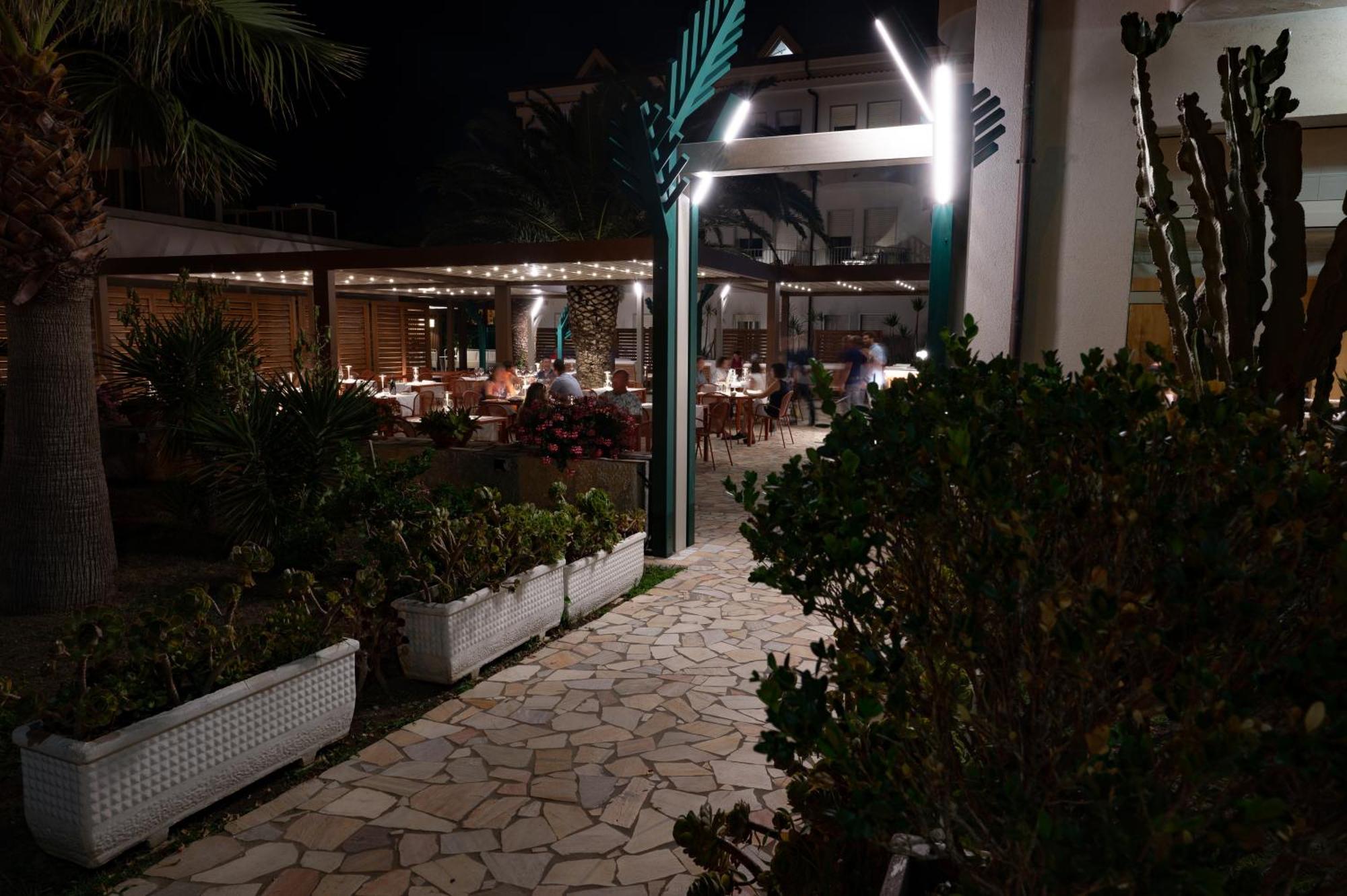 Hotel Garden Praia a Mare Exteriér fotografie