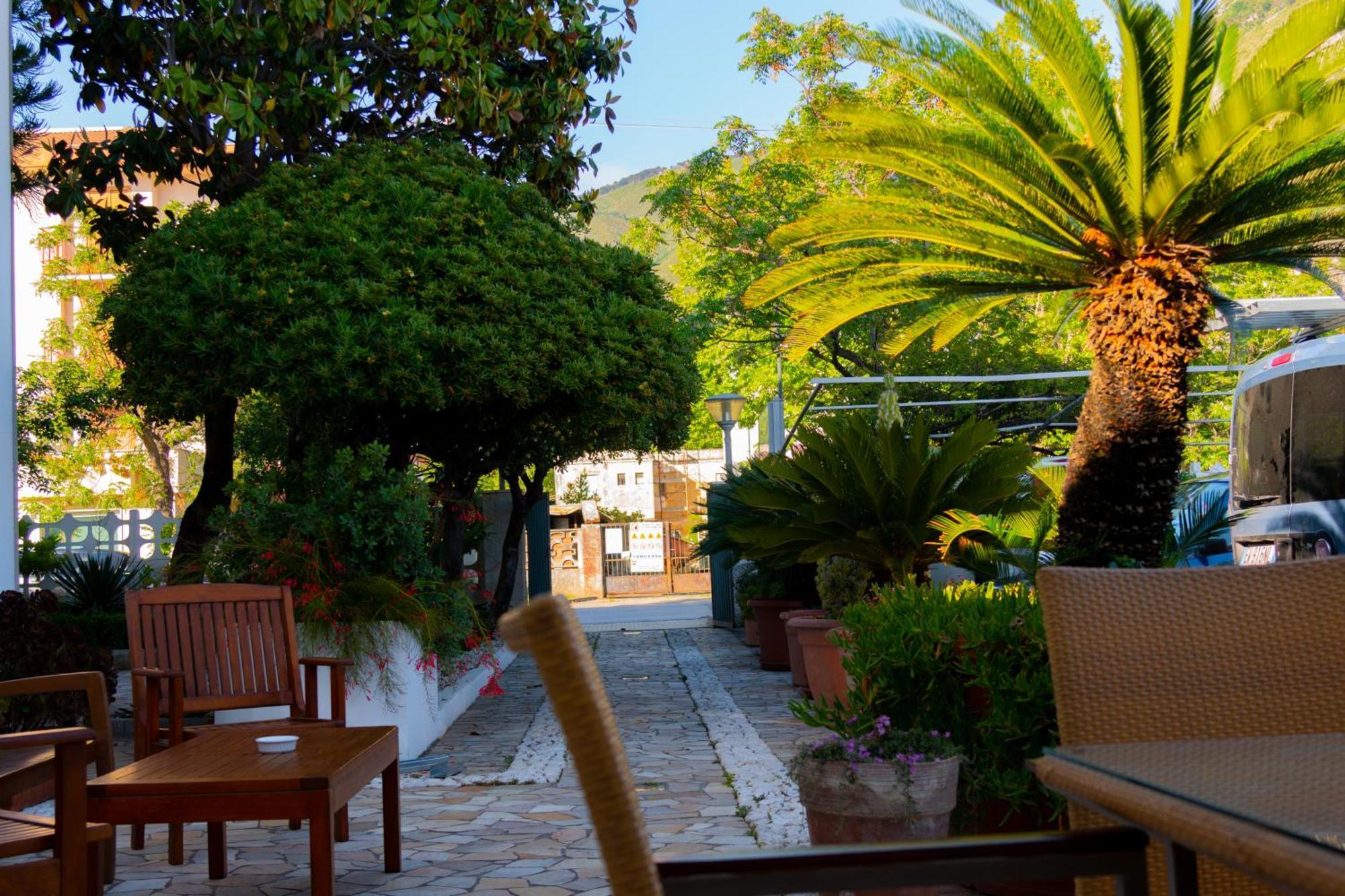 Hotel Garden Praia a Mare Exteriér fotografie